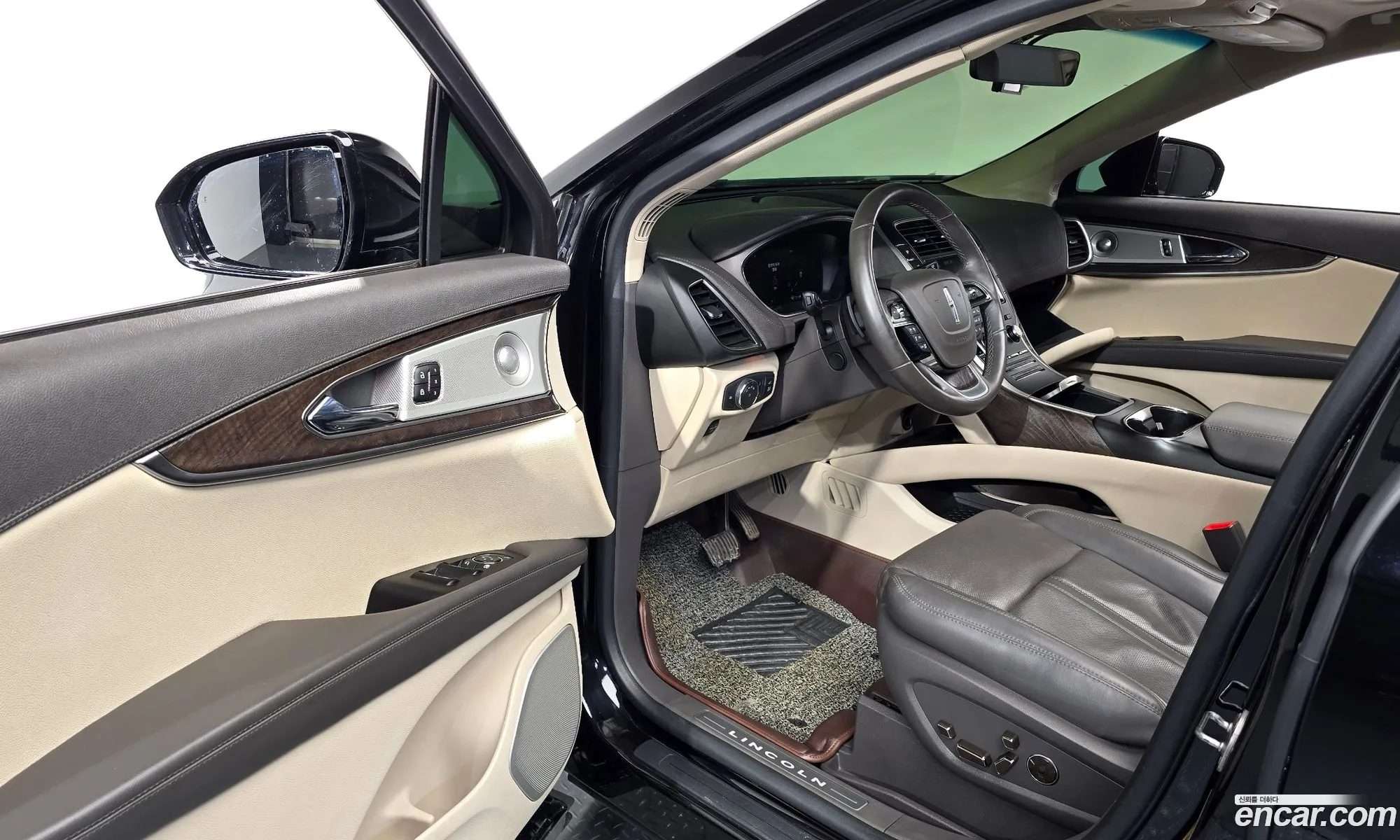 Lincoln Nautilus 2019 2LMPJ8LP7KBL64954 — 3