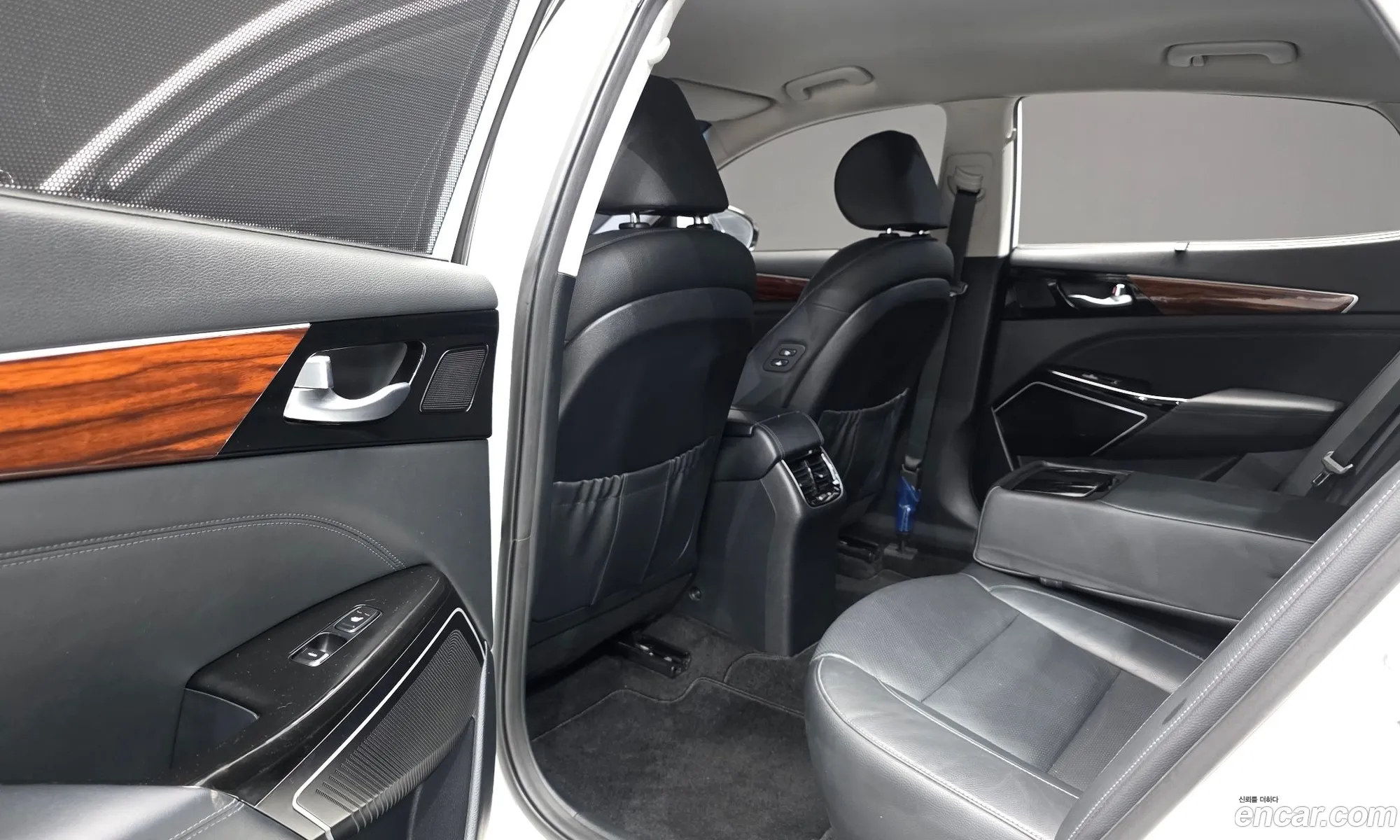 Kia K7 2016 — 25