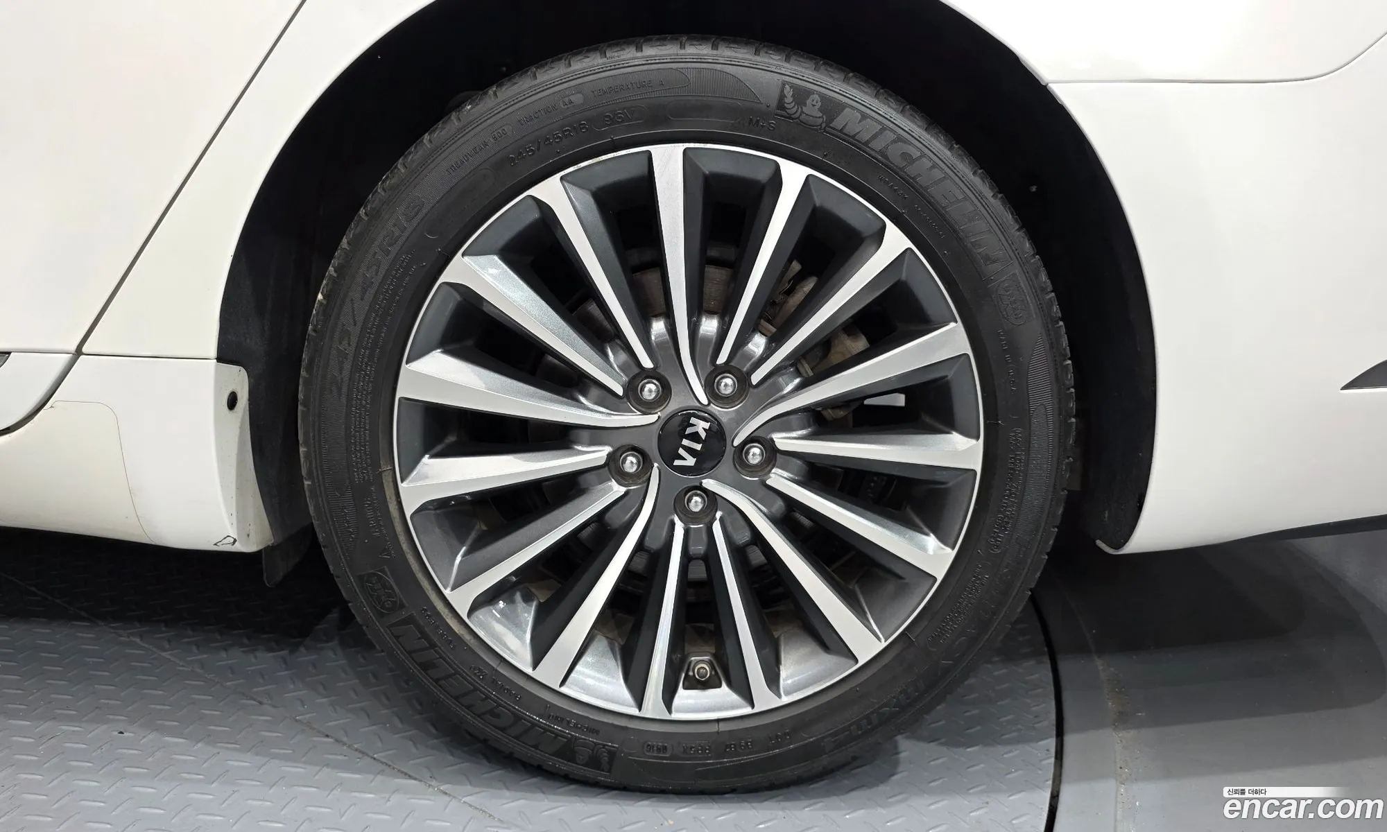 Kia K7 2016 — 9
