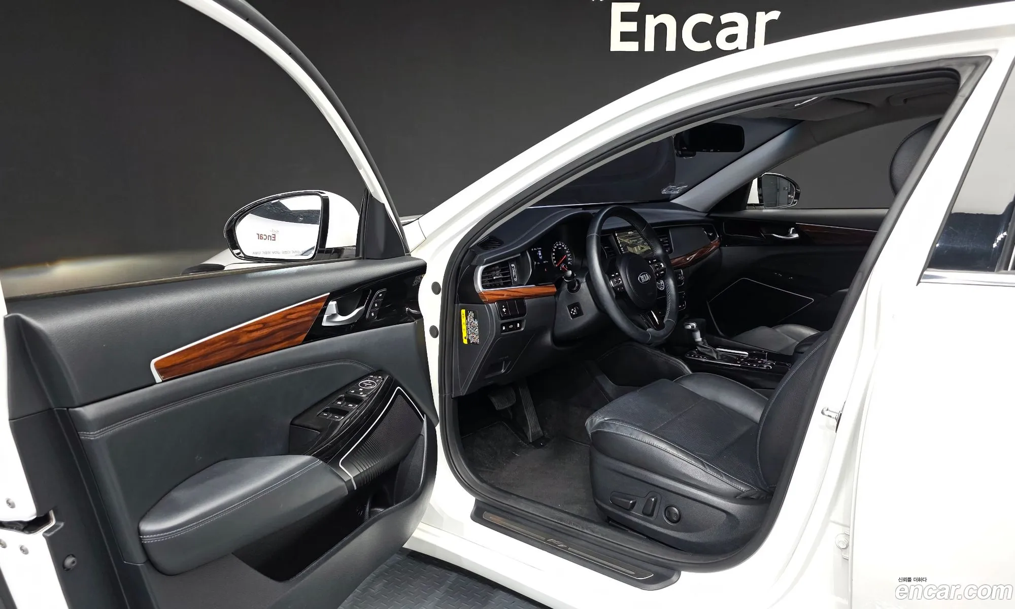 Kia K7 2016 — 27