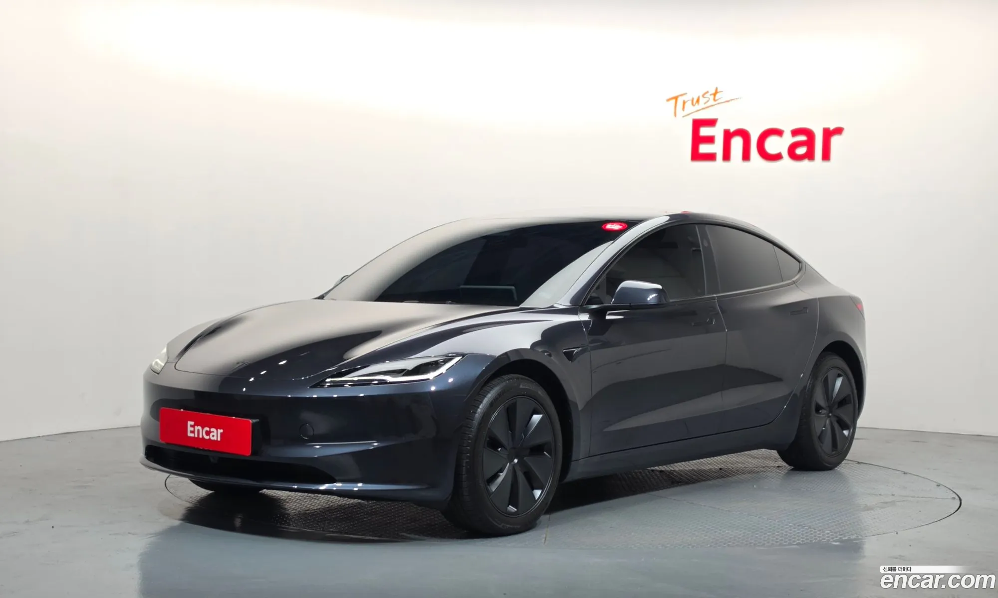 Tesla Model 3 2026 — 29