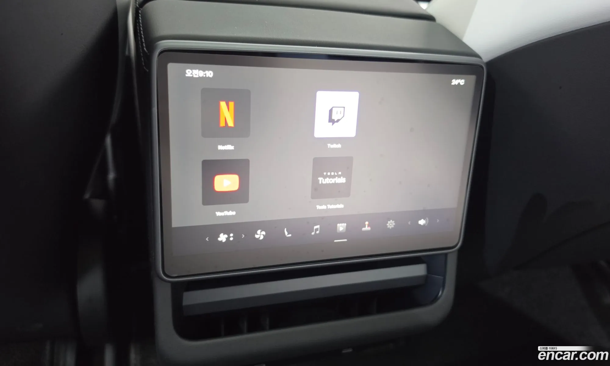 Tesla Model 3 2026 — 31