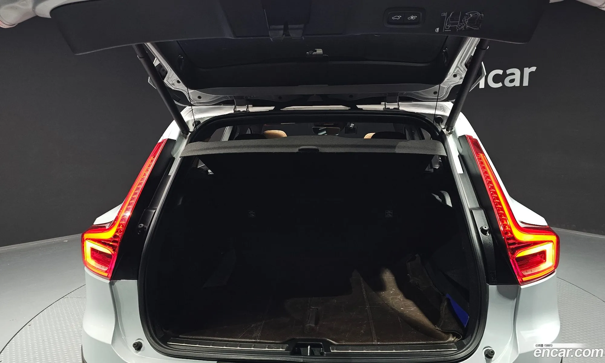 Volvo XC40 2019 YV1XZACACL2191148 — 23