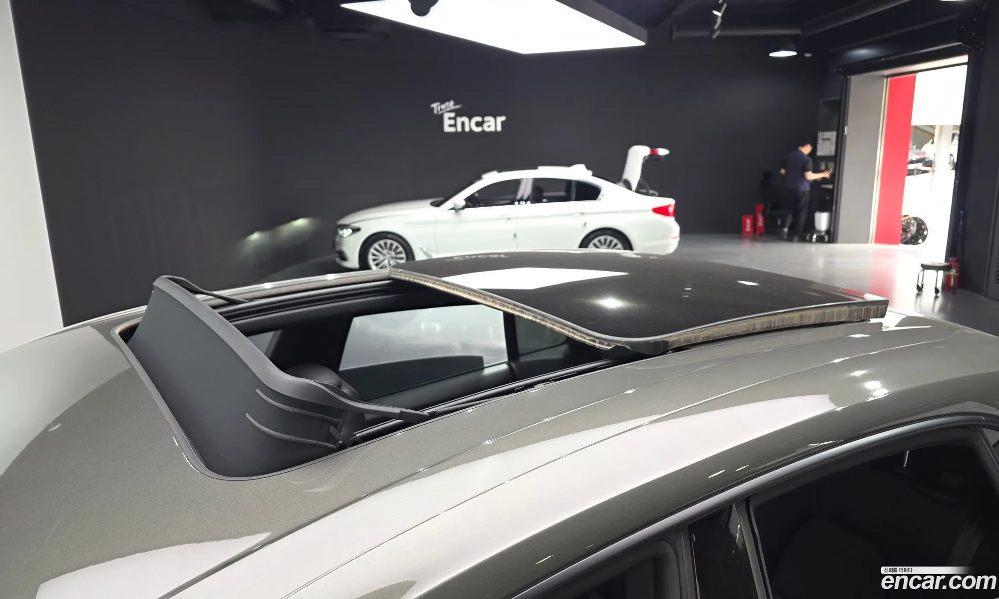 Porsche Macan EV 2025 WP1AA2XA5SL000911 — 4