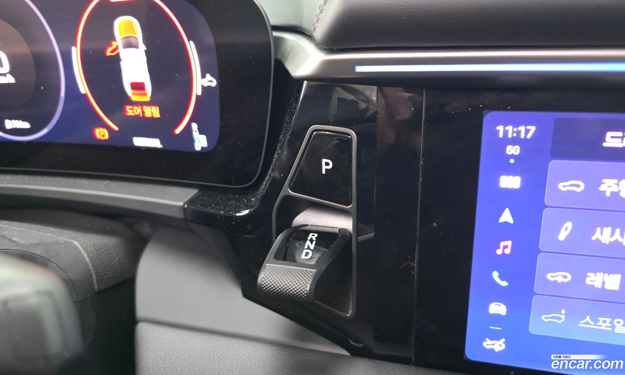 Porsche Macan EV