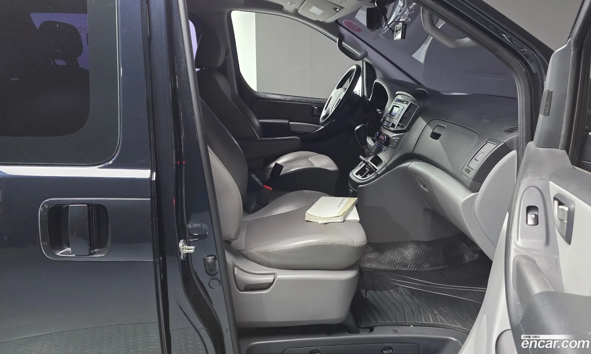 Hyundai Grand Starex 2019 — 28