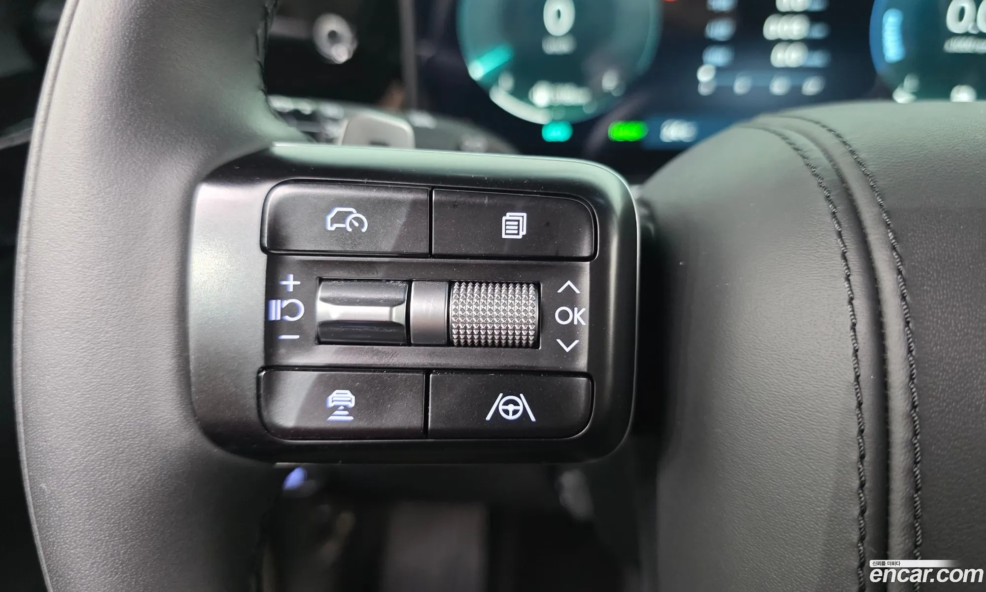 Hyundai Grandeur Hybrid 2023 — 30