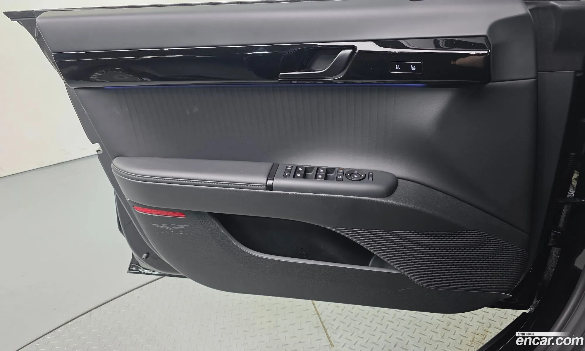 Hyundai Grandeur Hybrid 2023 — 28