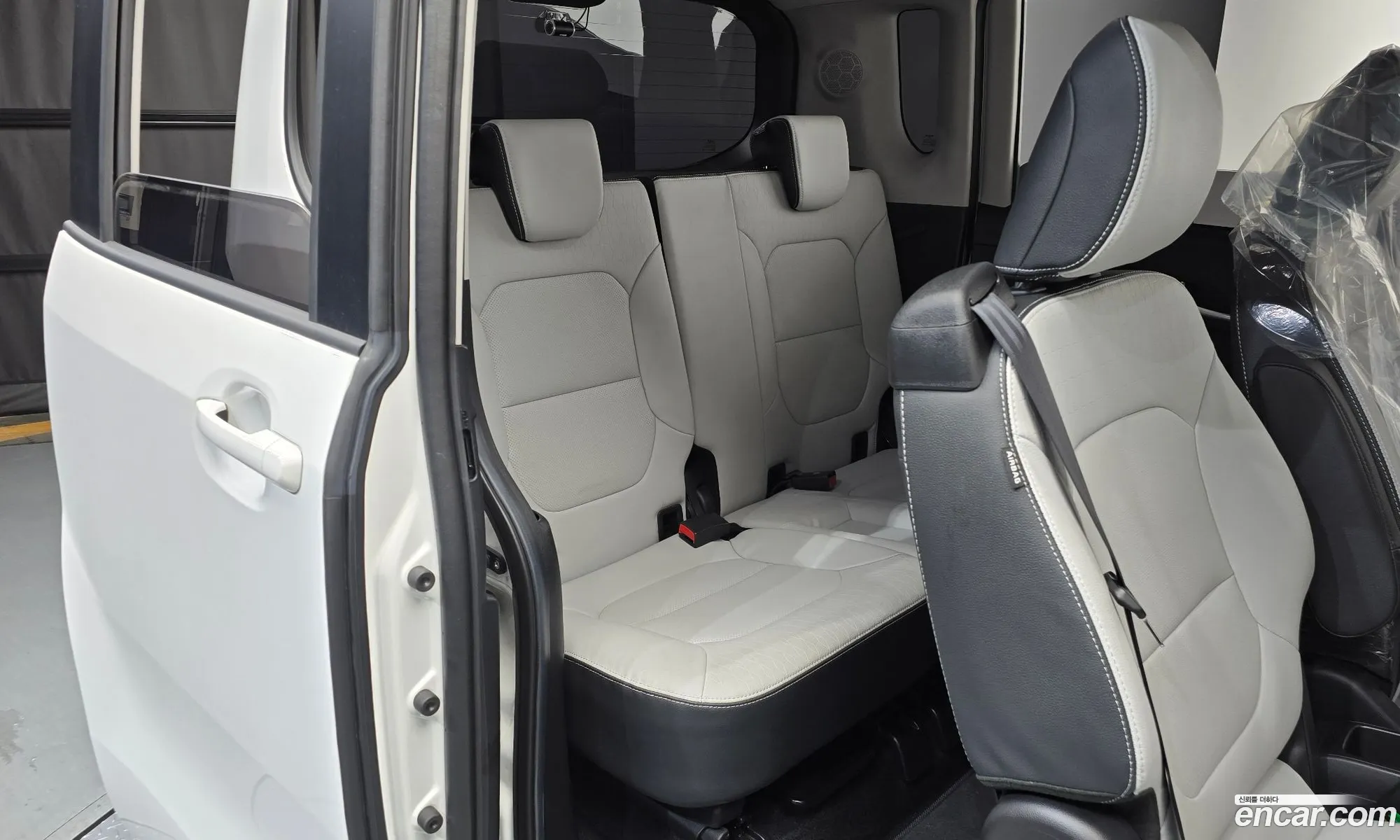 Kia Kia Ray EV 2024 — 28