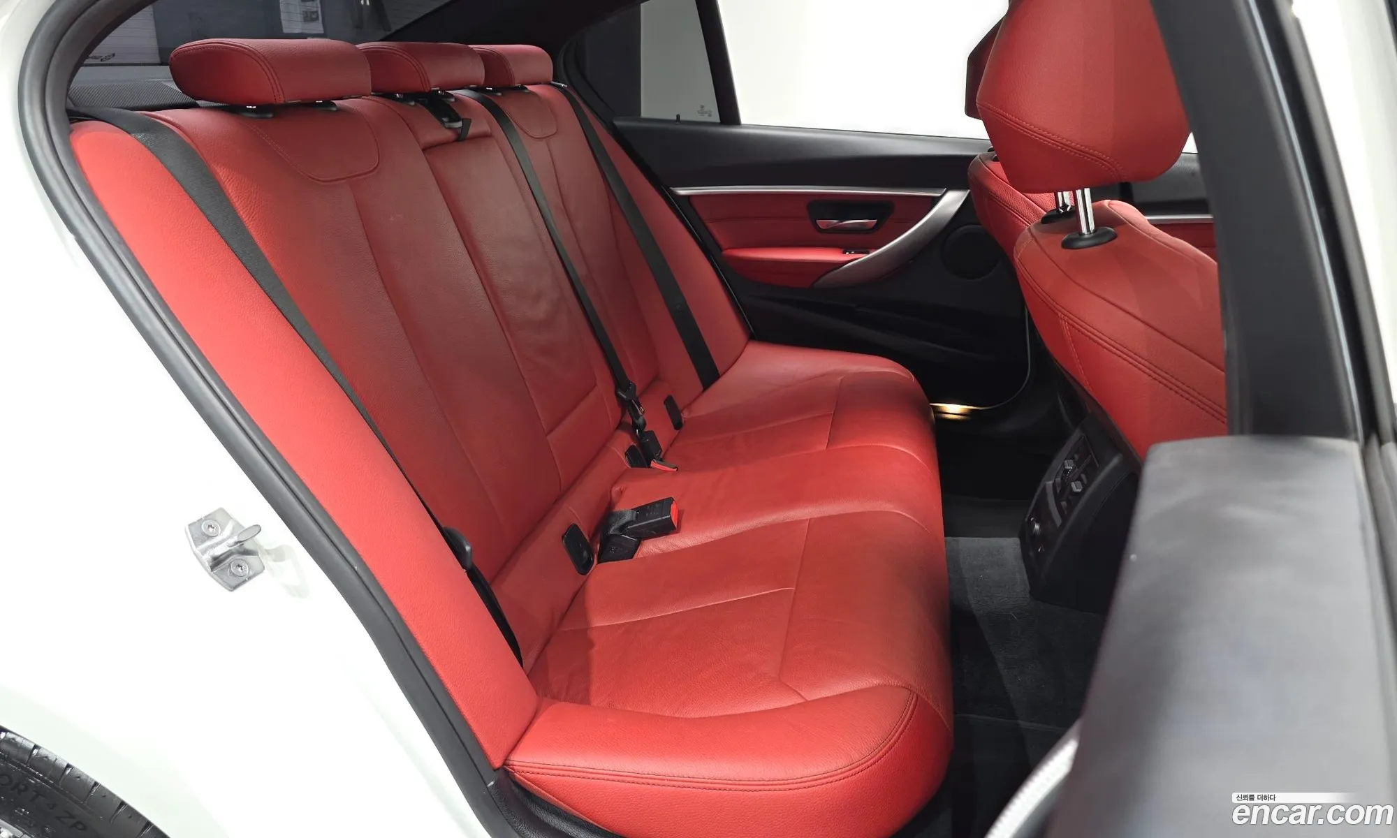 BMW 3 Series 2018 WBA8B9109JA538463 — 9