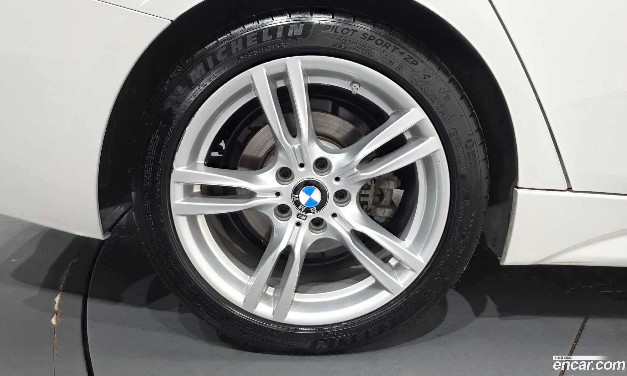 BMW 3 Series 2018 WBA8B9109JA538463 — 8