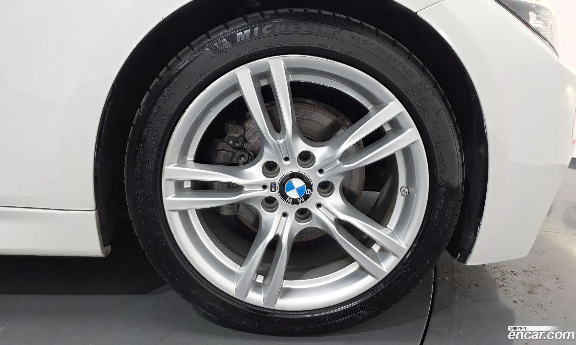 BMW 3 Series 2018 WBA8B9109JA538463 — 14