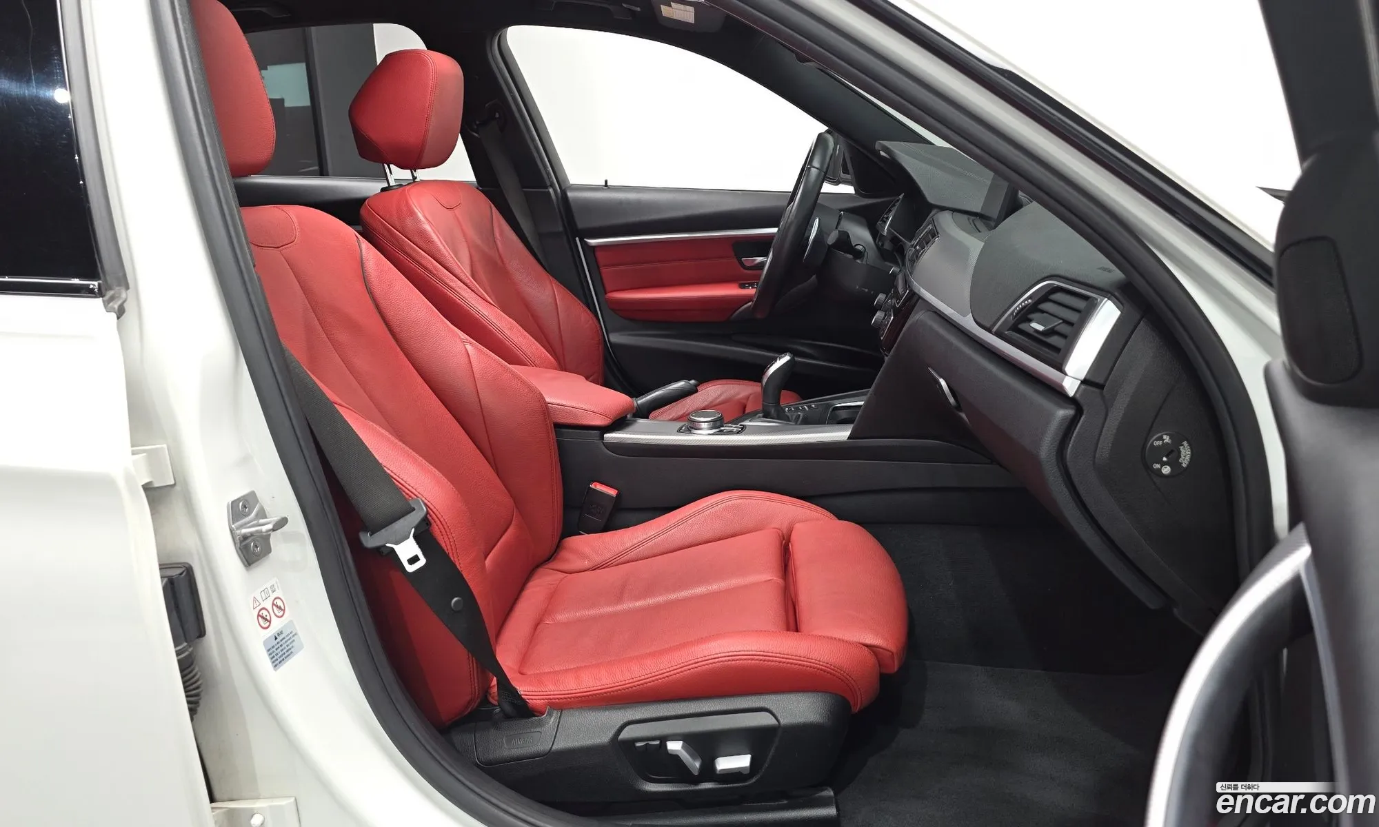 BMW 3 Series 2018 WBA8B9109JA538463 — 19