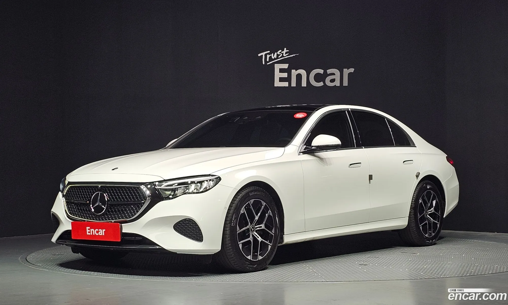 Mercedes-Benz E-Class W214 2025 — 10