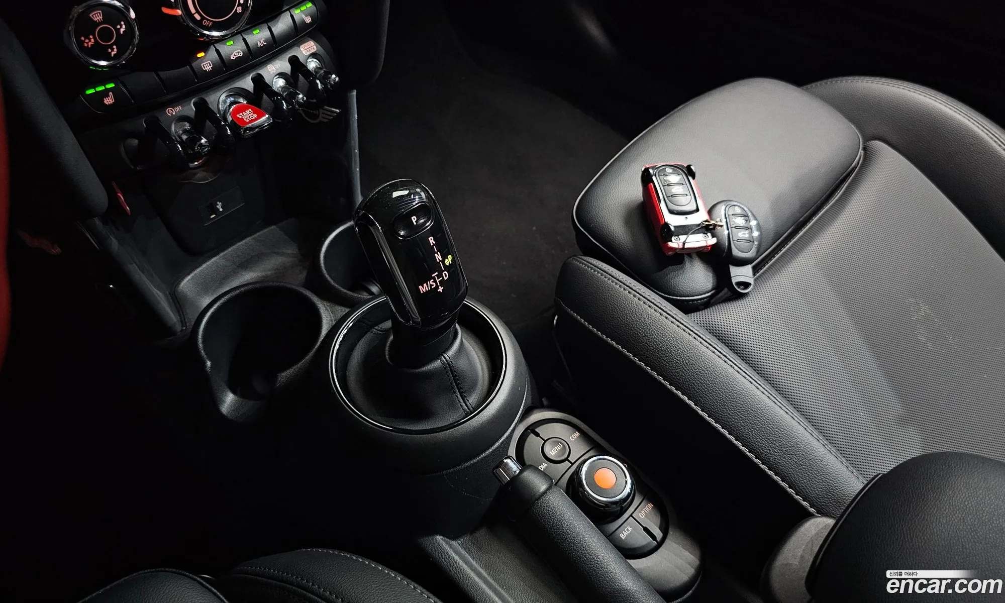 Mini Cooper 2020 — 14