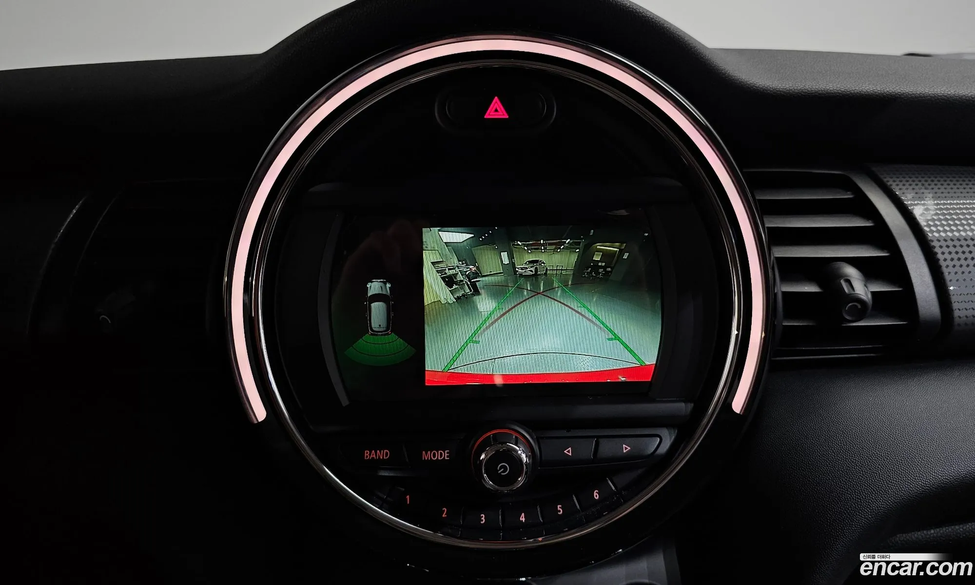 Mini Cooper 2020 — 17