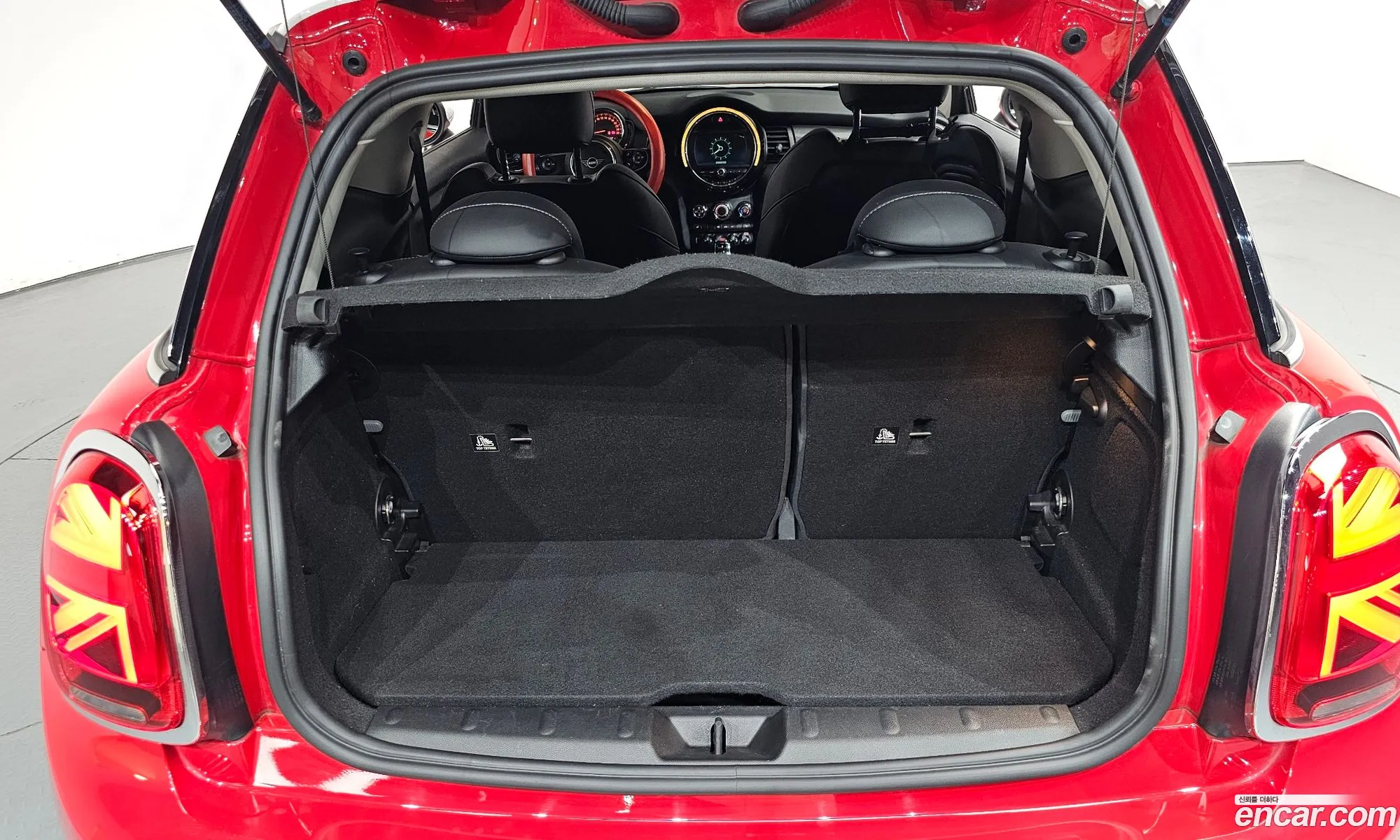 Mini Cooper 2020 — 18