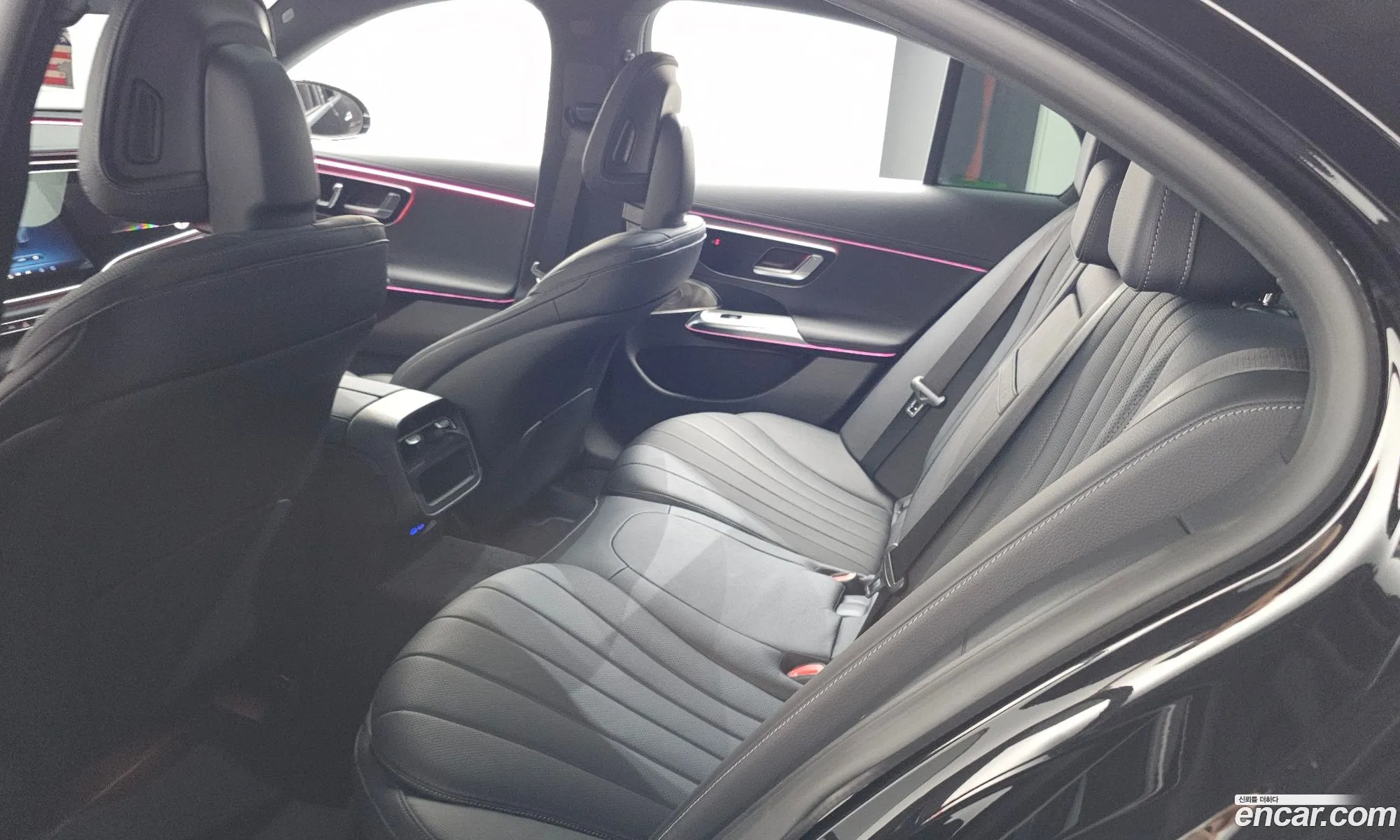 Mercedes-Benz E-Class W214 2025 — 20