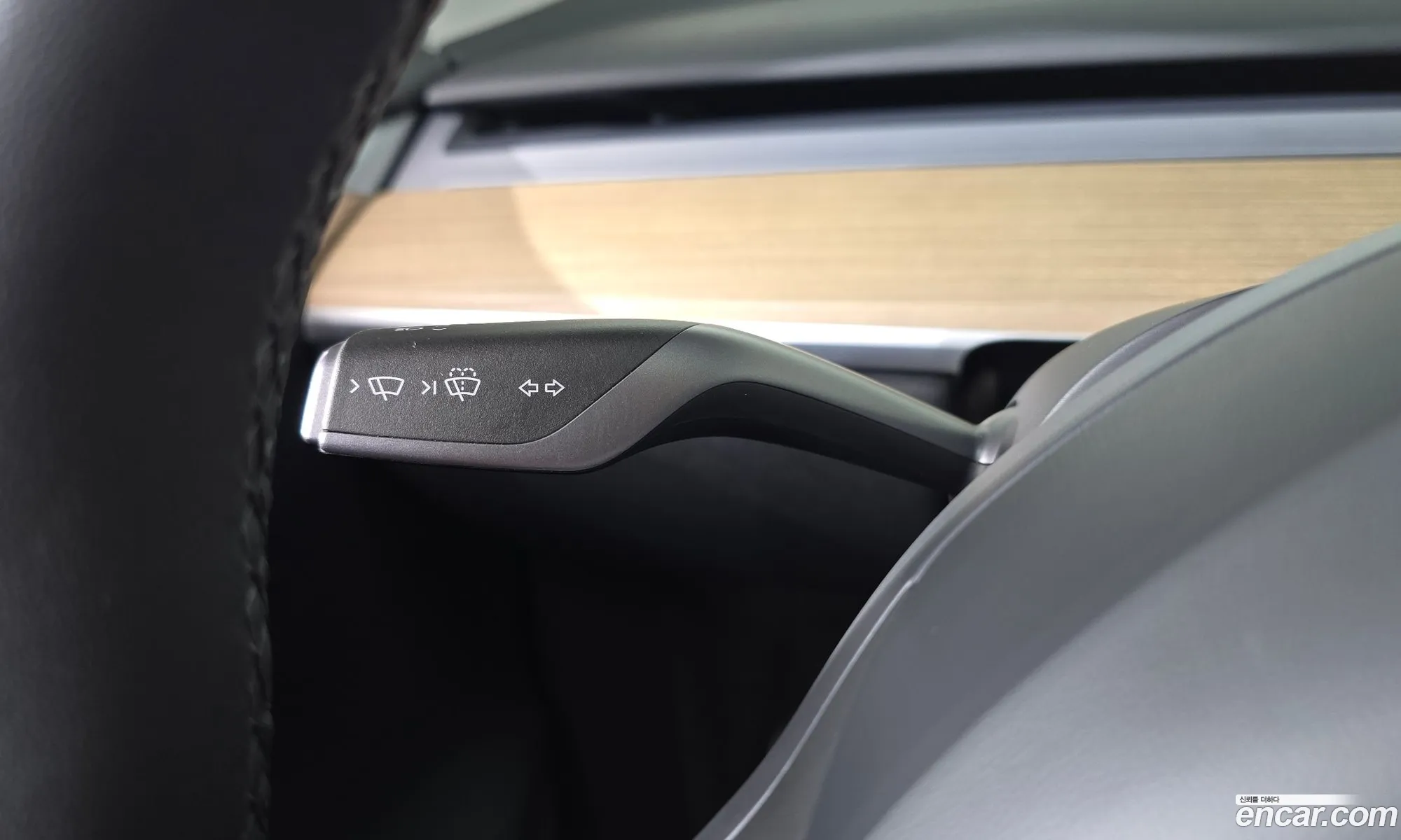 Tesla Model Y 2023 LRWYGCFS3PC074558 — 18
