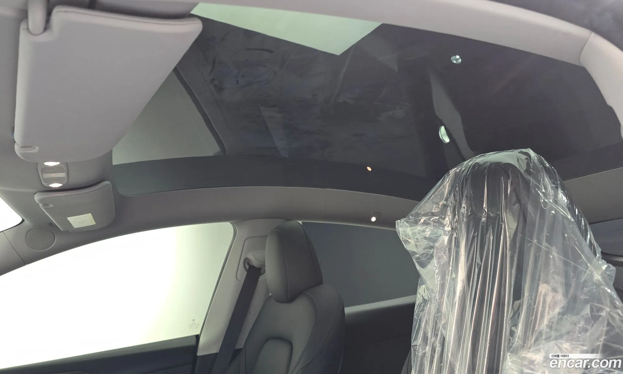 Tesla Model Y 2023 LRWYGCFS3PC074558 — 26