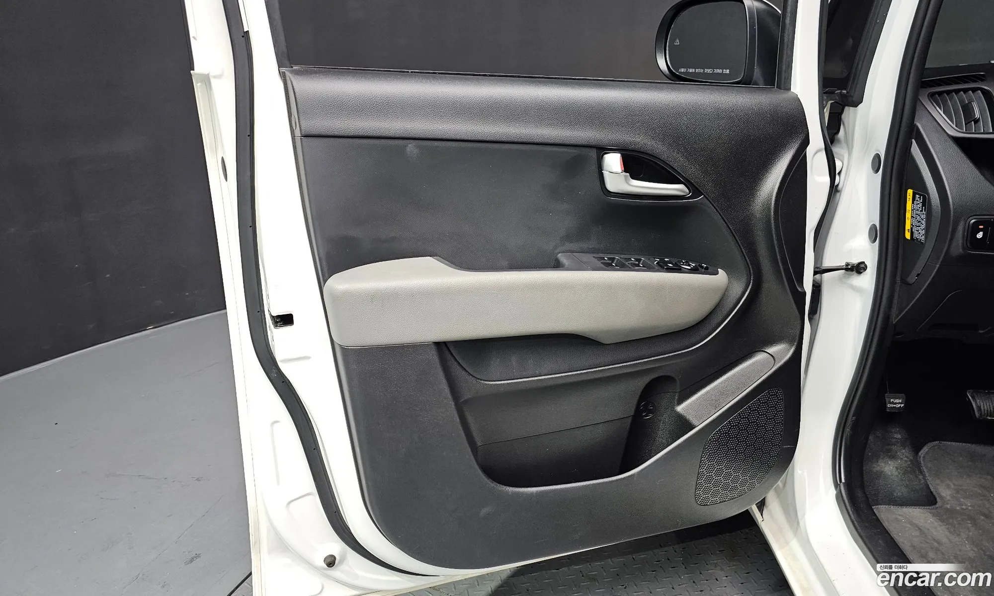 Kia Kia Ray 2025 — 10