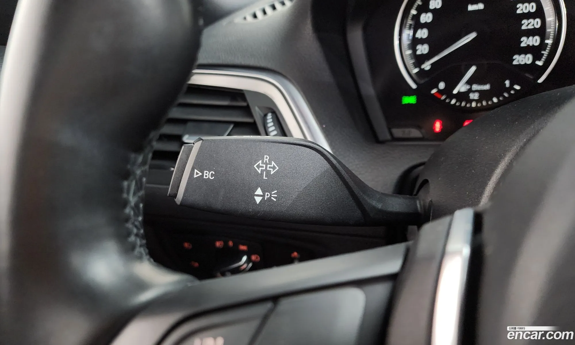 BMW 1 Series 2018 WBA1S5105J5L14979 — 30