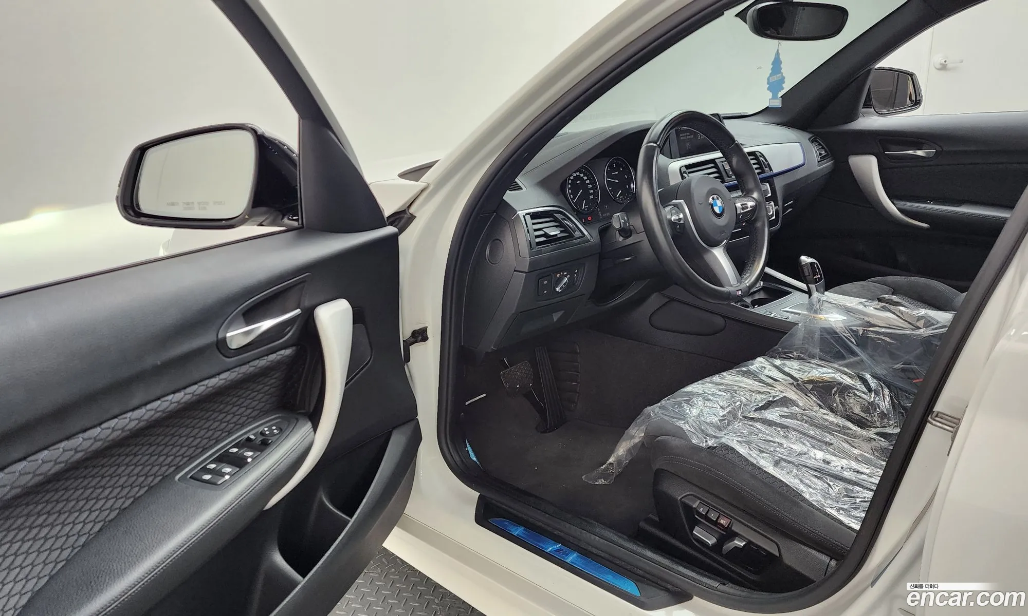 BMW 1 Series 2018 WBA1S5105J5L14979 — 5