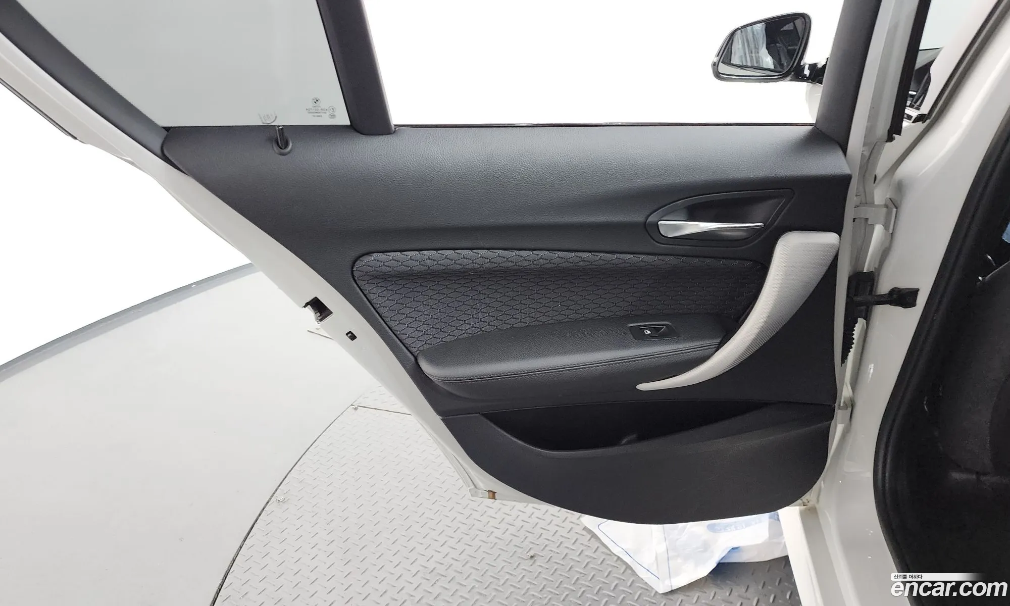 BMW 1 Series 2018 WBA1S5105J5L14979 — 24