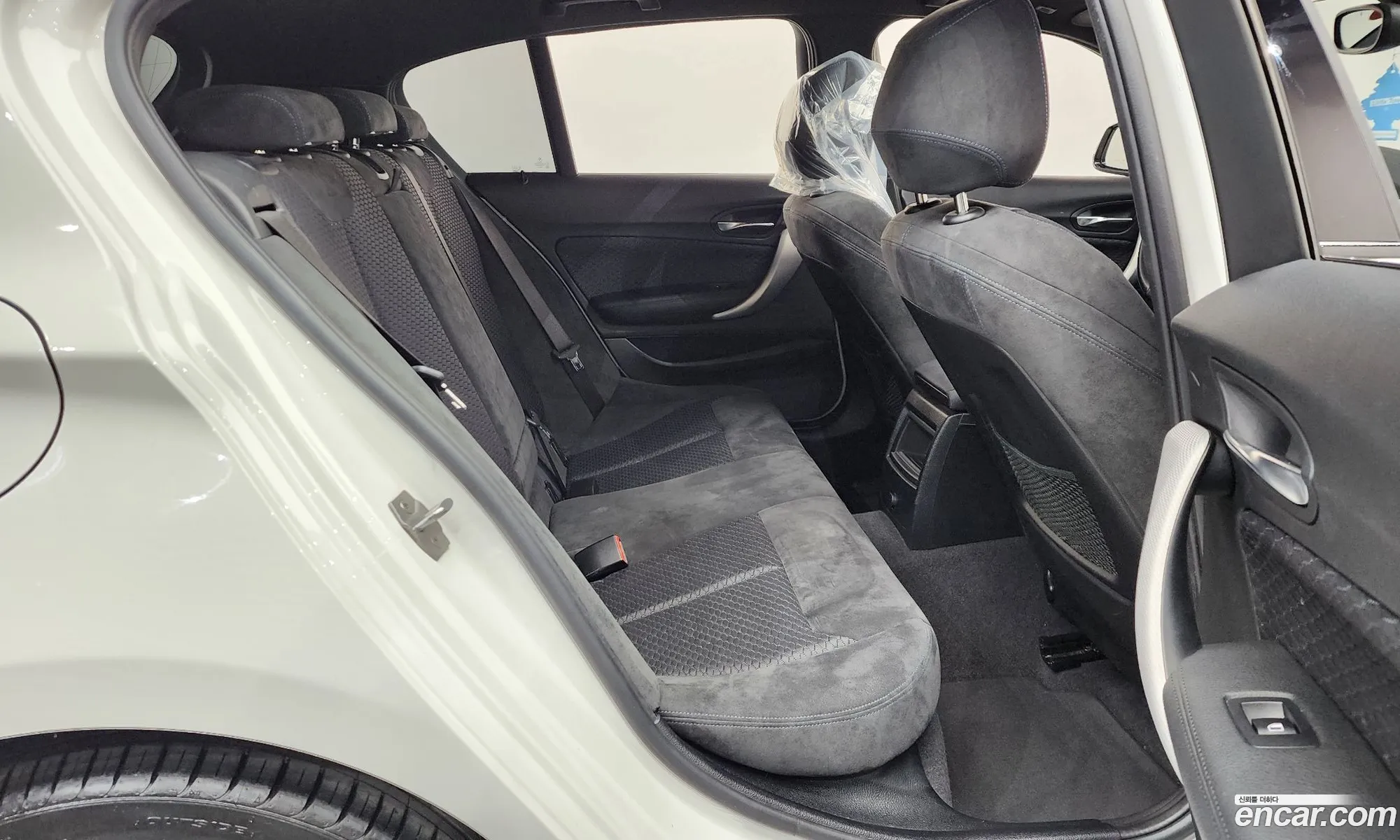 BMW 1 Series 2018 WBA1S5105J5L14979 — 11