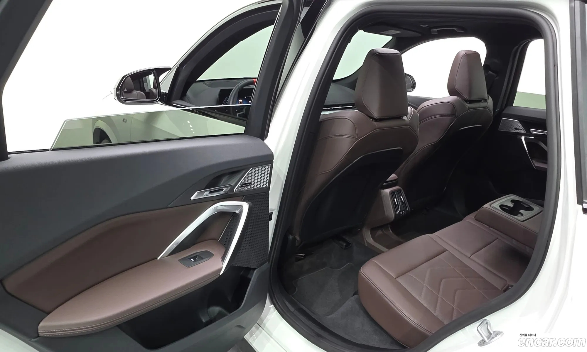 BMW X1 2025 WBA11EF05S5237348 — 32
