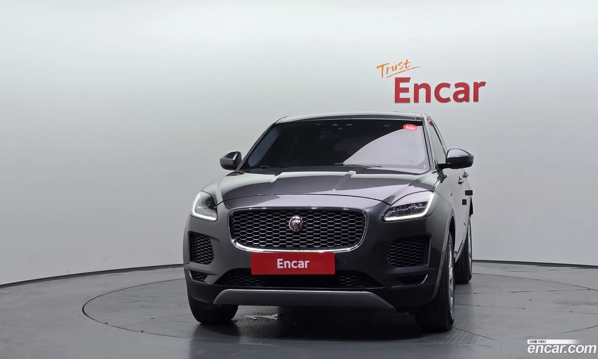 Jaguar E-Pace 2018 SADFA2BX7J1Z20897 — 2