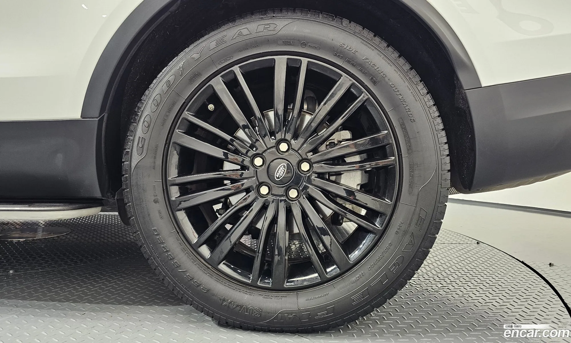 Land Rover Discovery 5 2018 SALRA2BKXJA061469 — 24