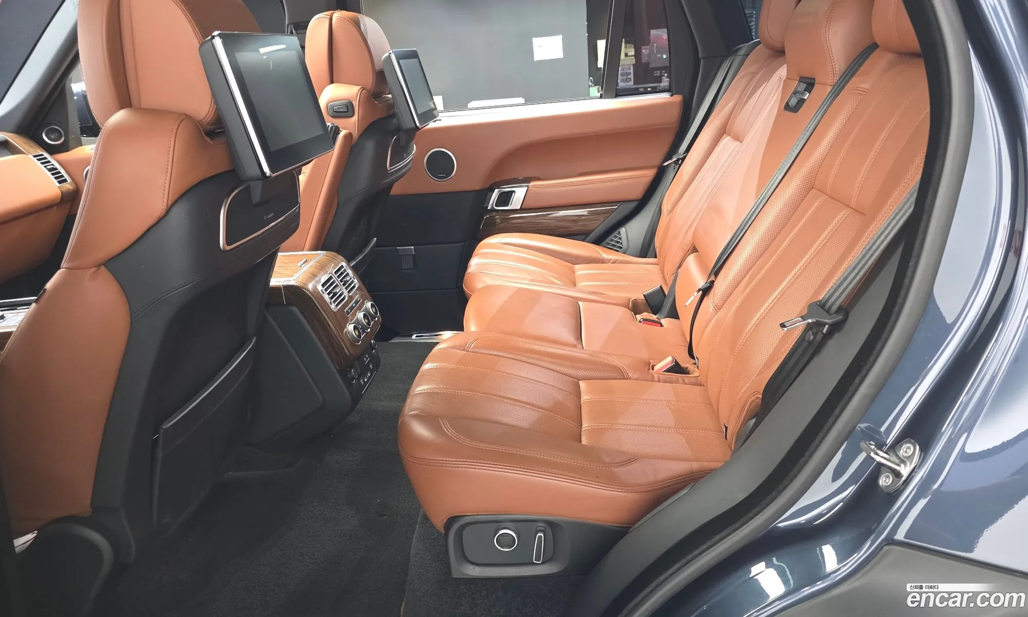 Land Rover Range Rover 2017 — 33