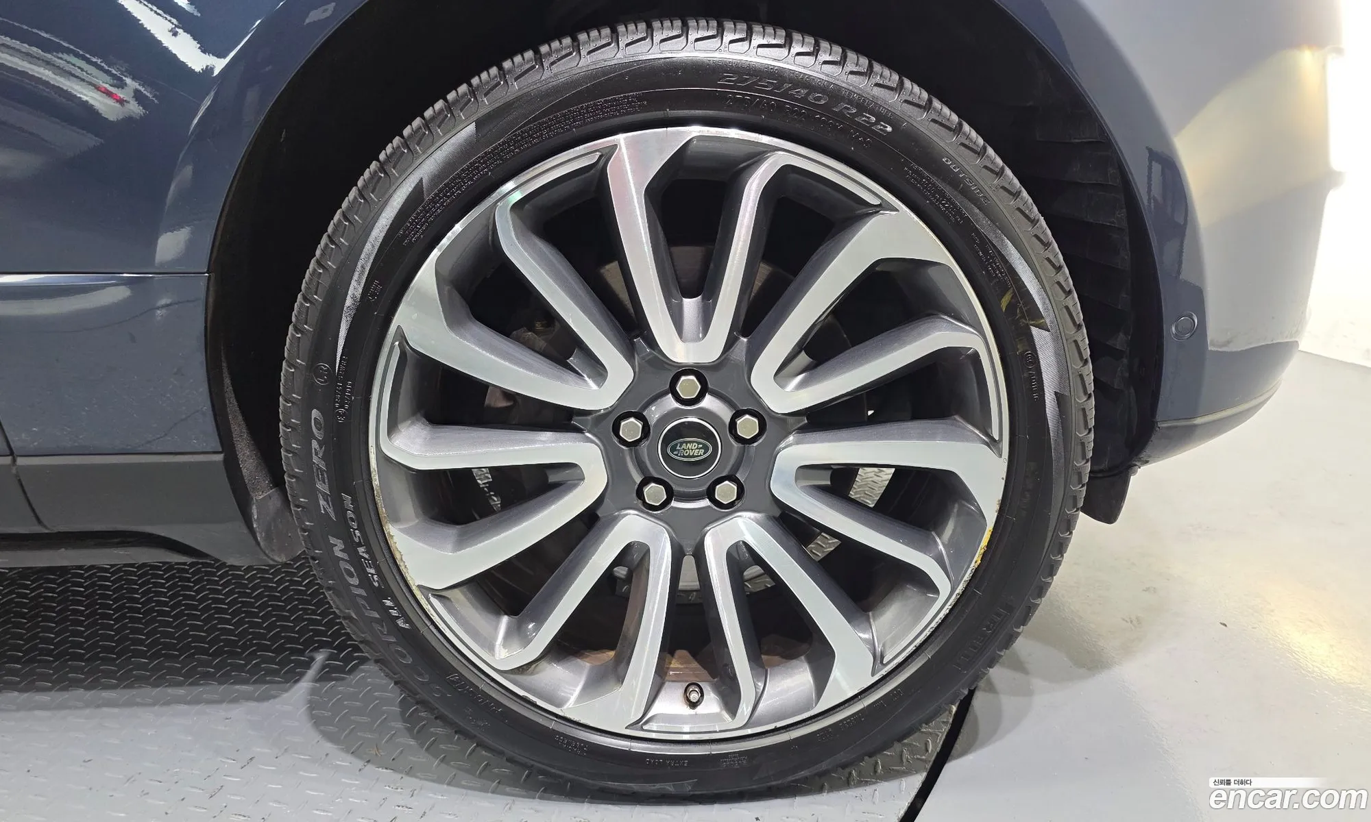 Land Rover Range Rover 2017 — 25