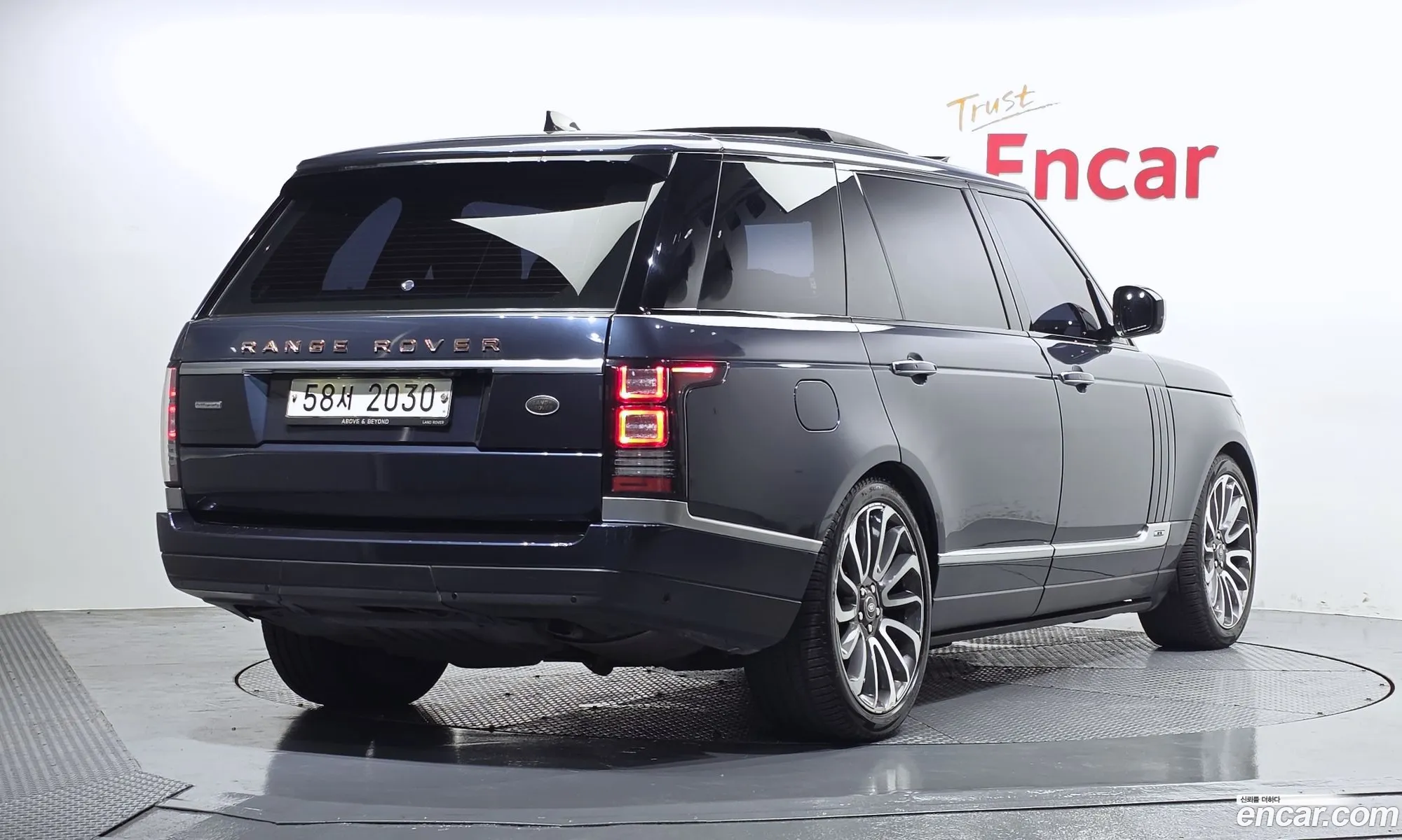 Land Rover Range Rover 2017 — 14