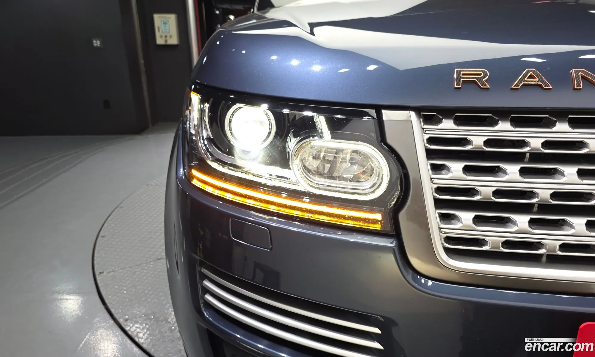 Land Rover Range Rover 2017 — 13