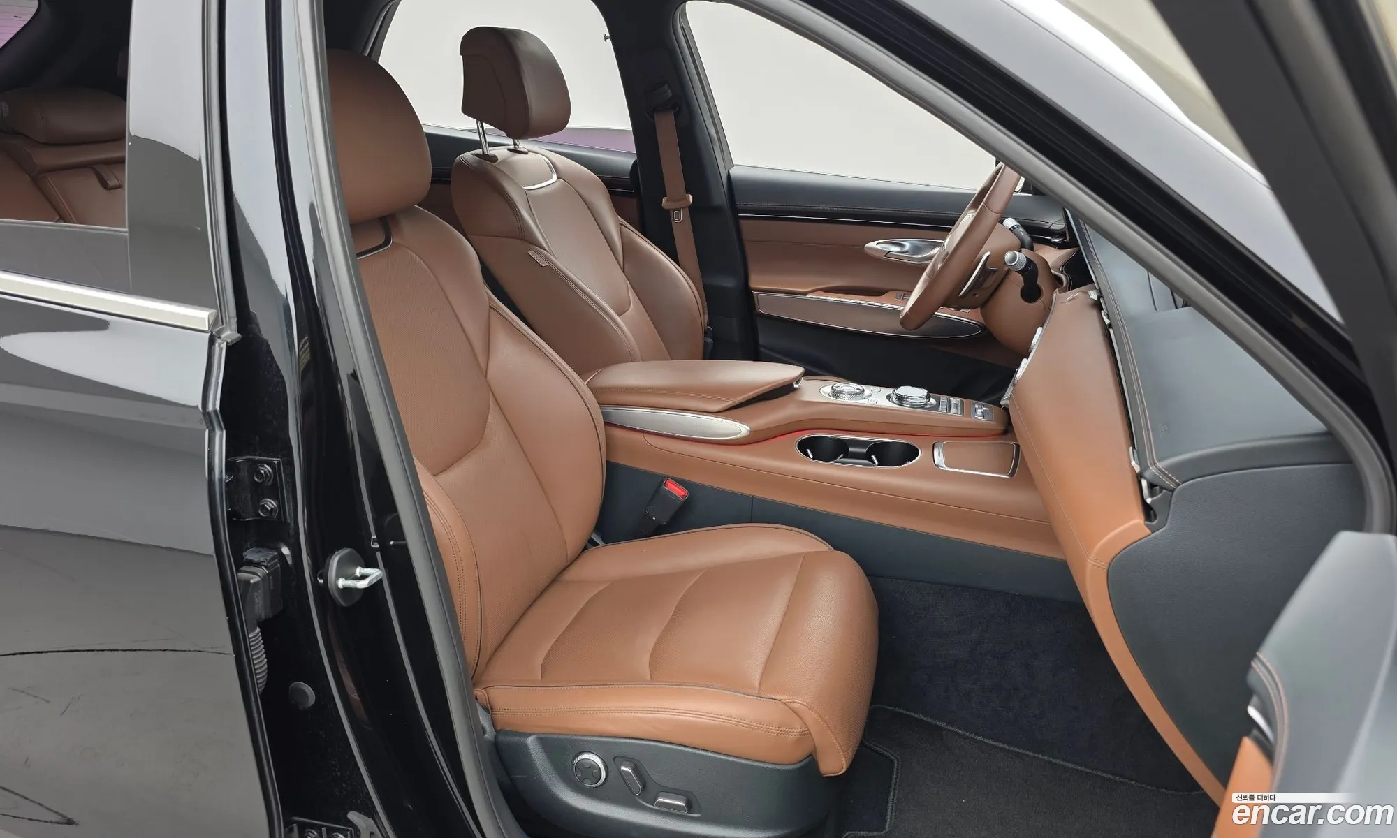 Genesis GV70 2021 — 14