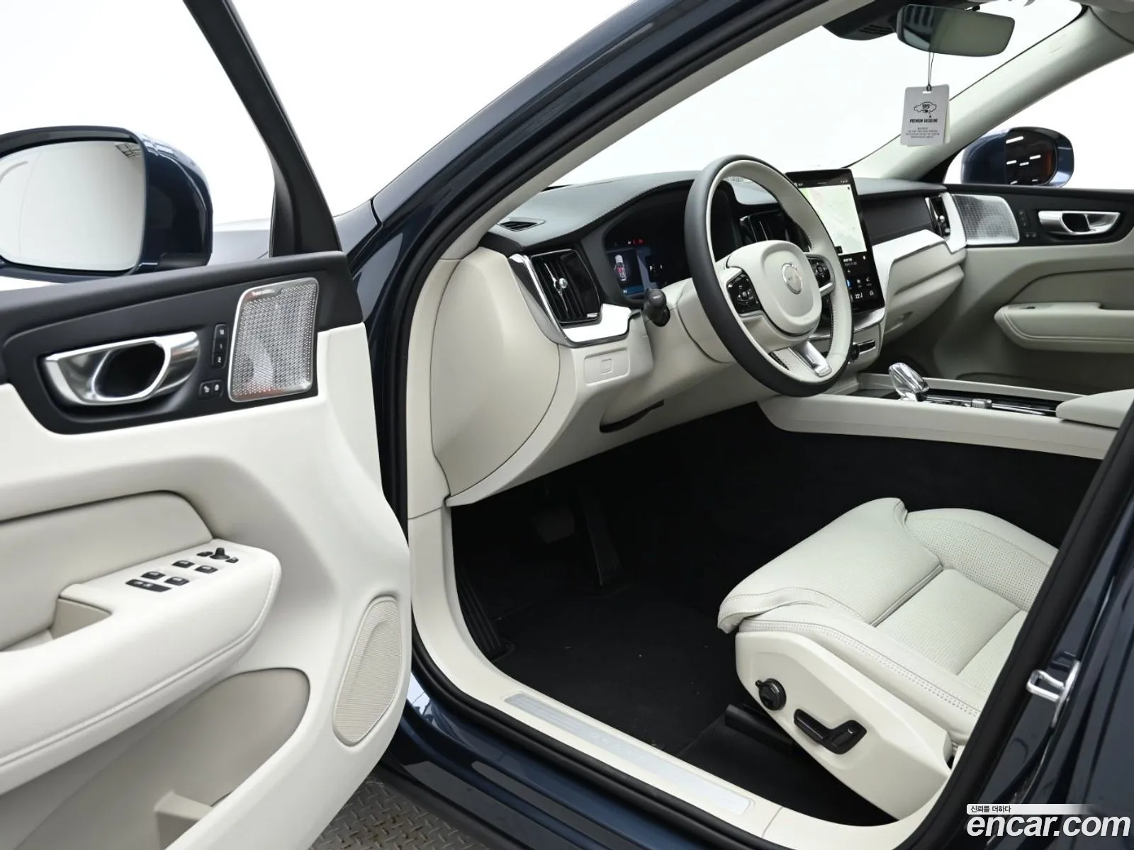 Volvo XC60 2026 — 4