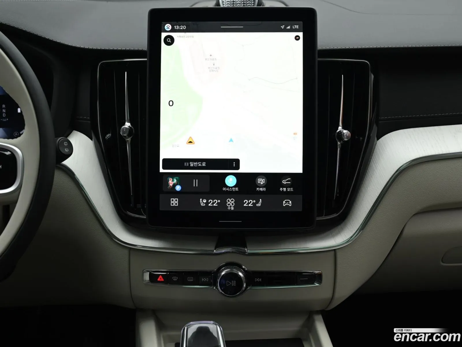 Volvo XC60 2026 — 14