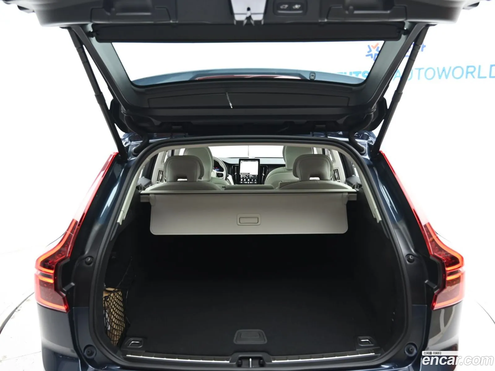 Volvo XC60 2026 — 16