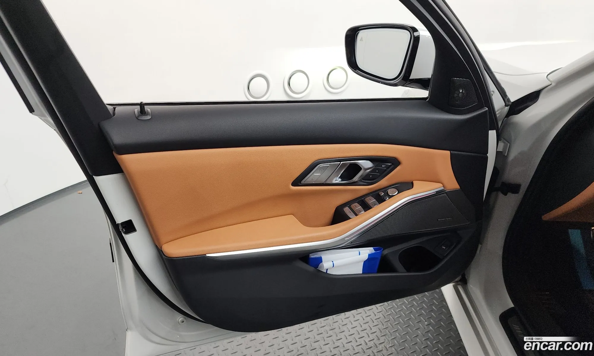 BMW 3 Series 2023 — 32