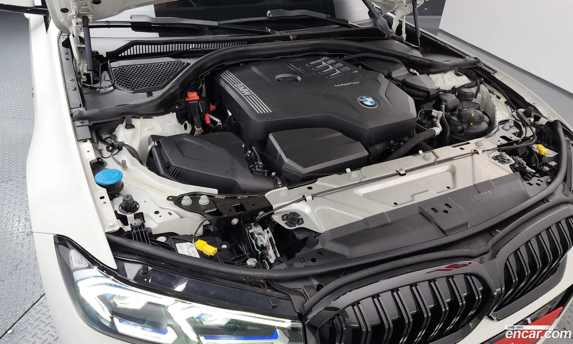 BMW 3 Series 2023 — 33