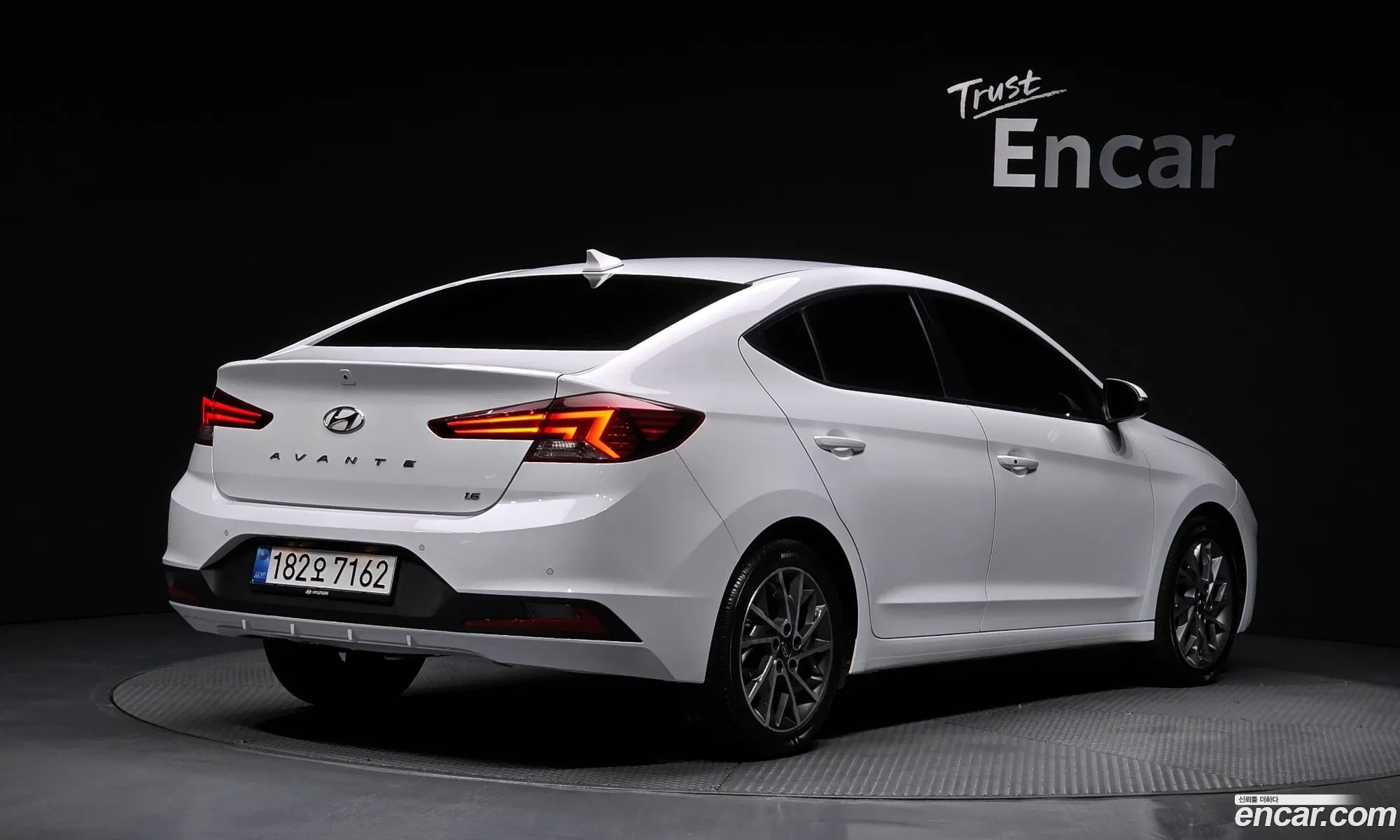 Hyundai Elantra AD 2020 — 4