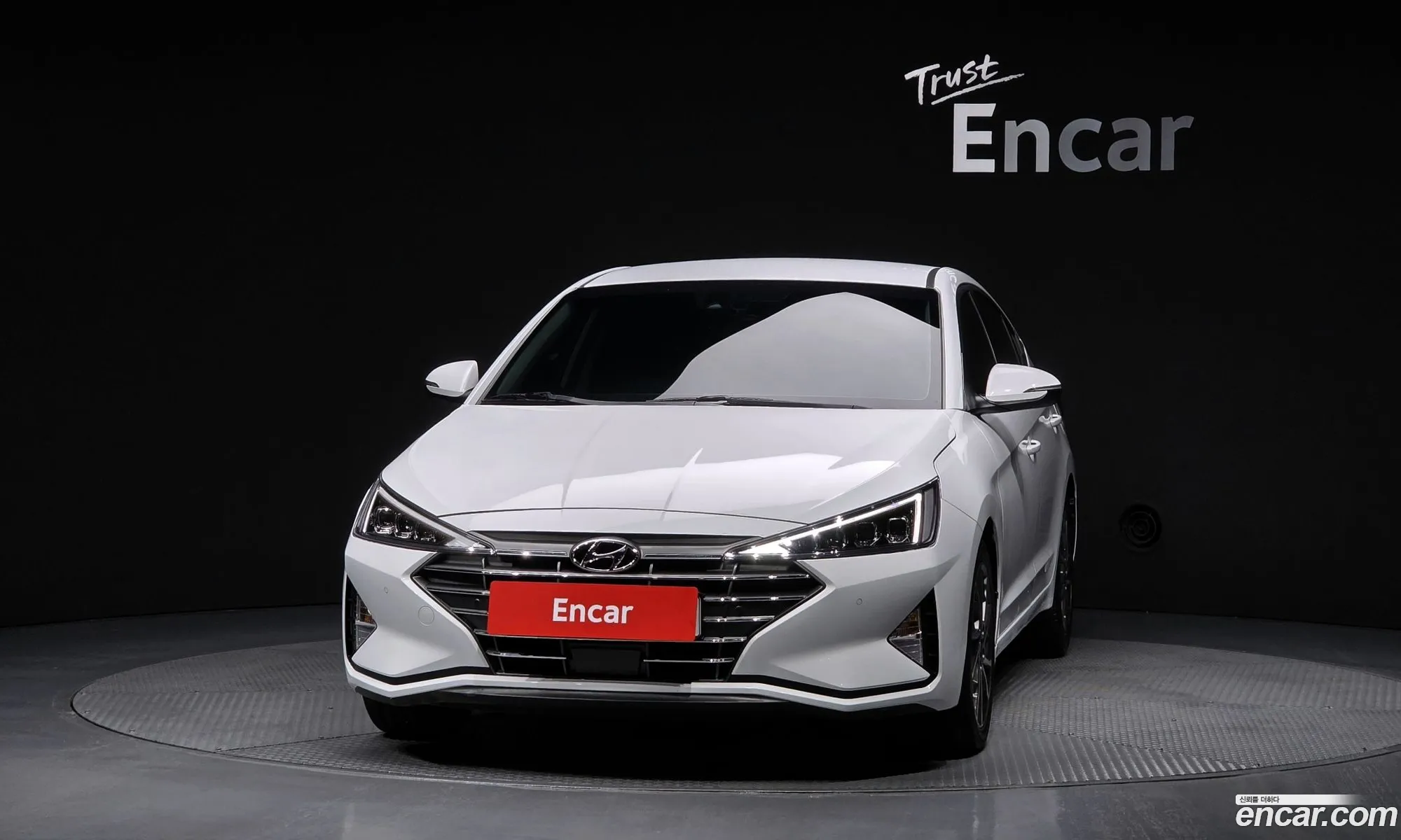 Hyundai Elantra AD 2020 — 13