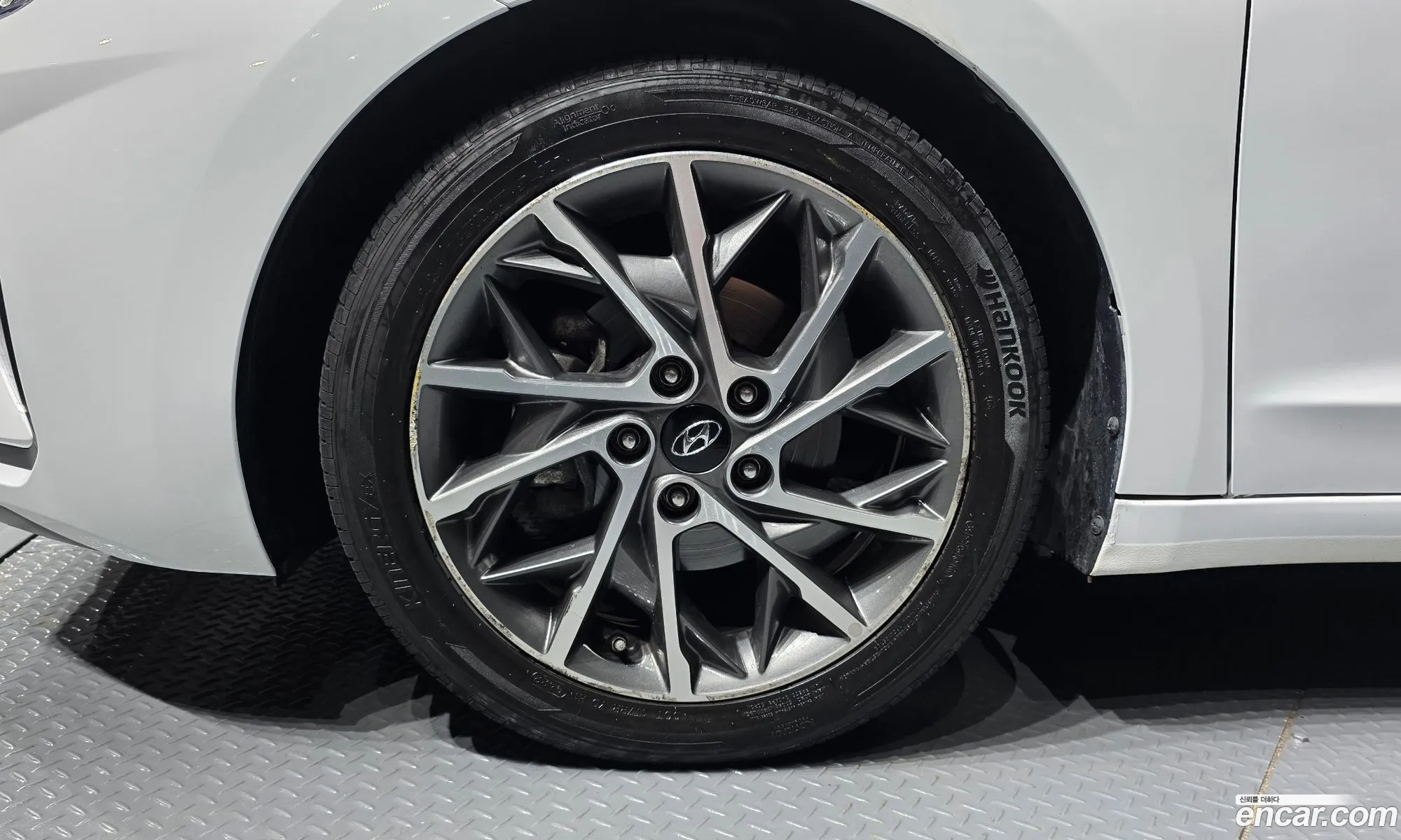 Hyundai Elantra AD 2020 — 11