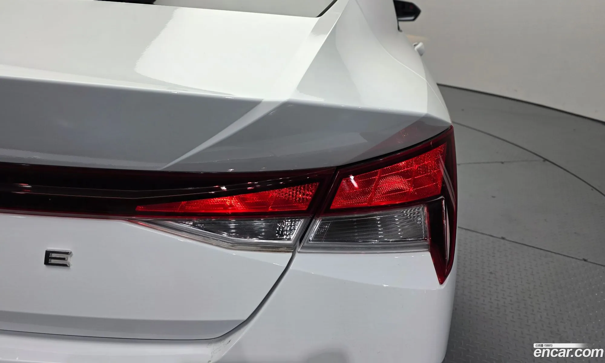Hyundai Elantra 2022 — 19