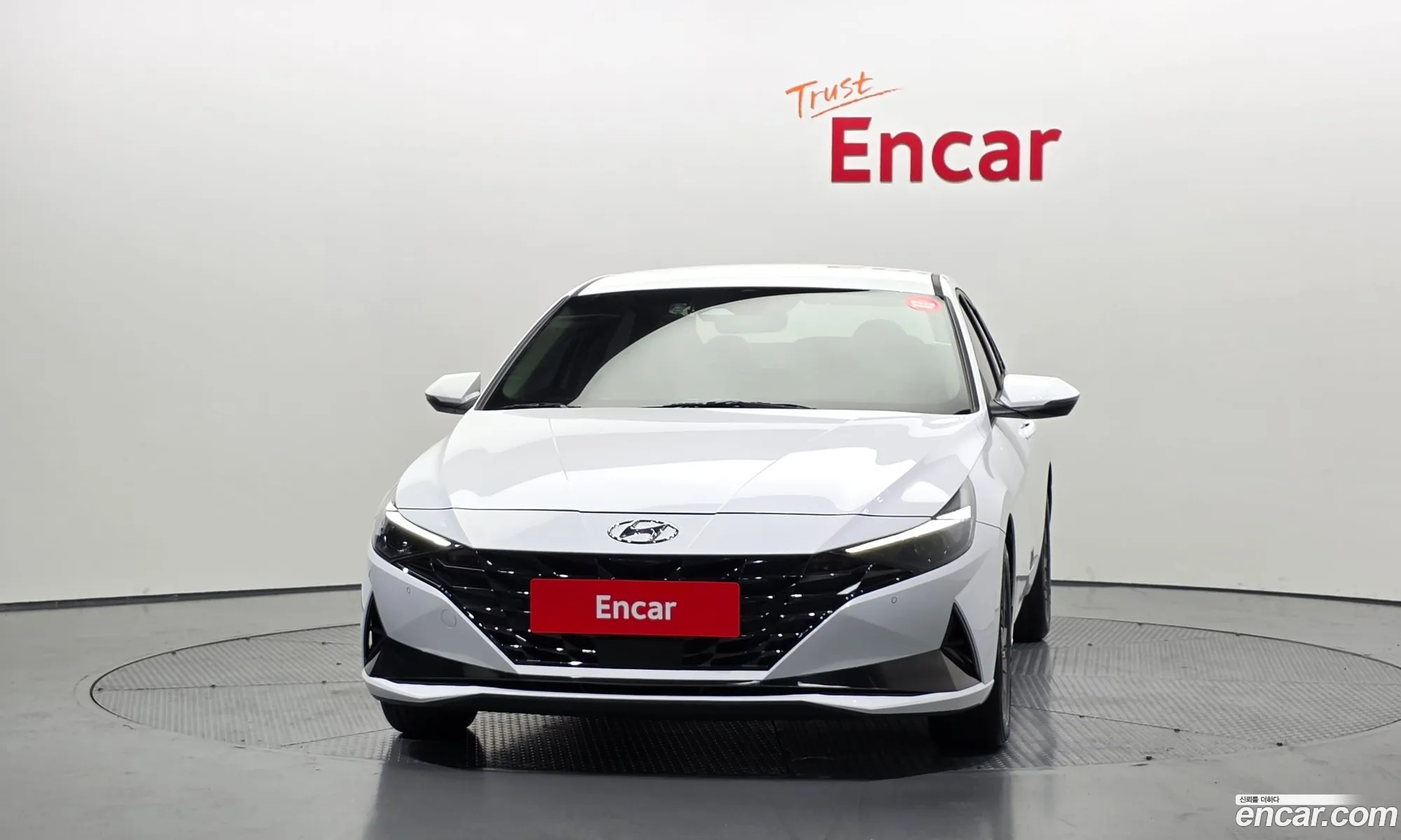 Hyundai Elantra 2022 — 30