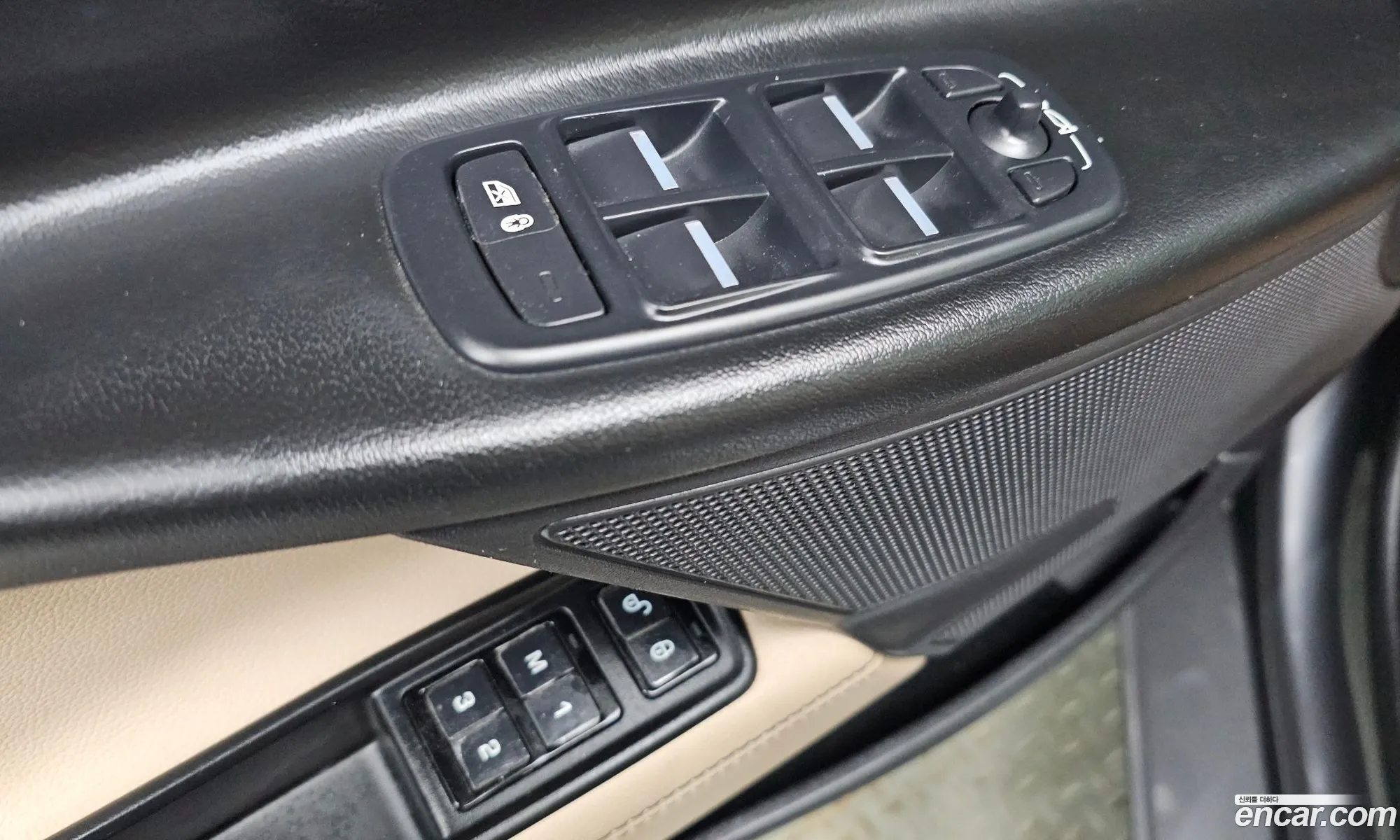 Jaguar XE 2016 — 3