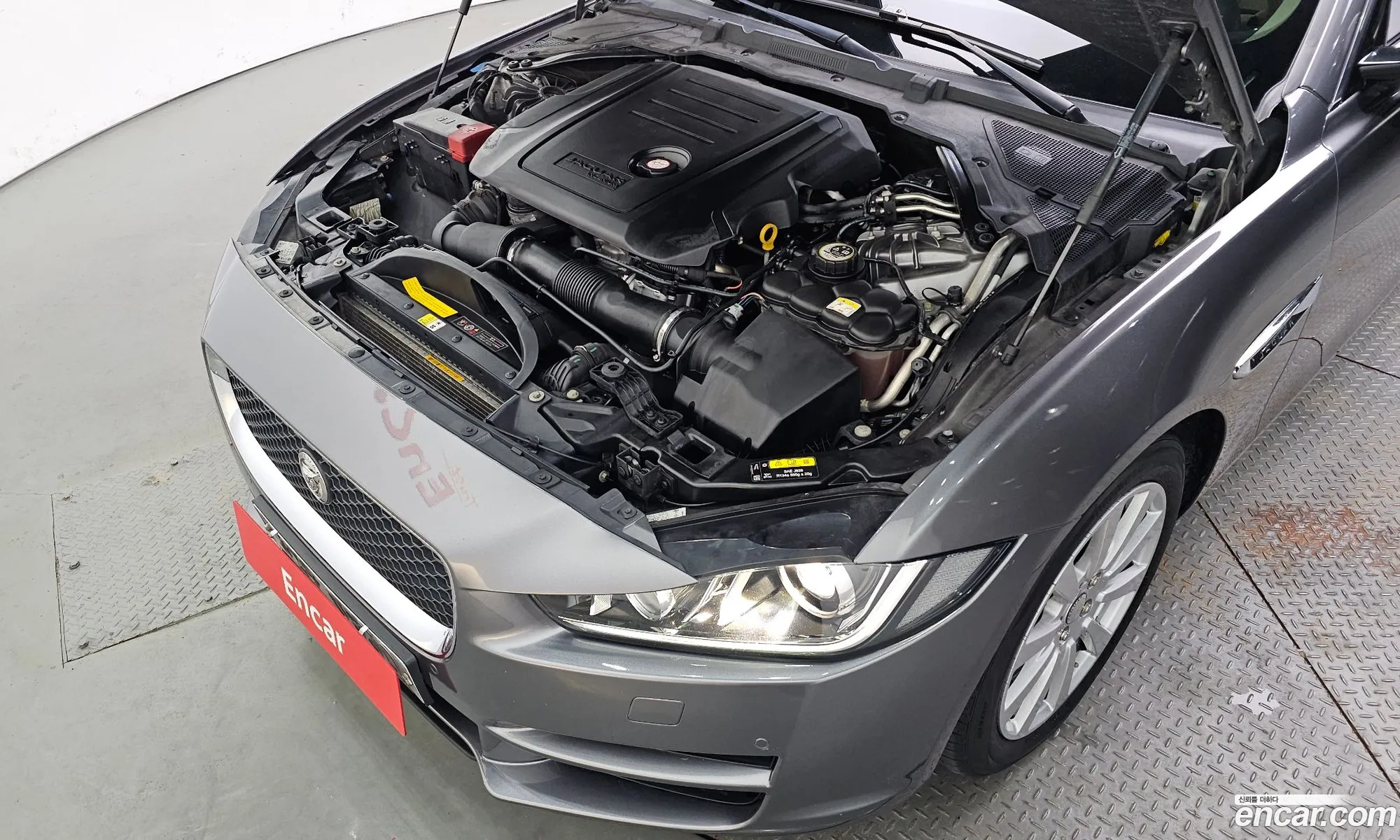 Jaguar XE 2016 — 4