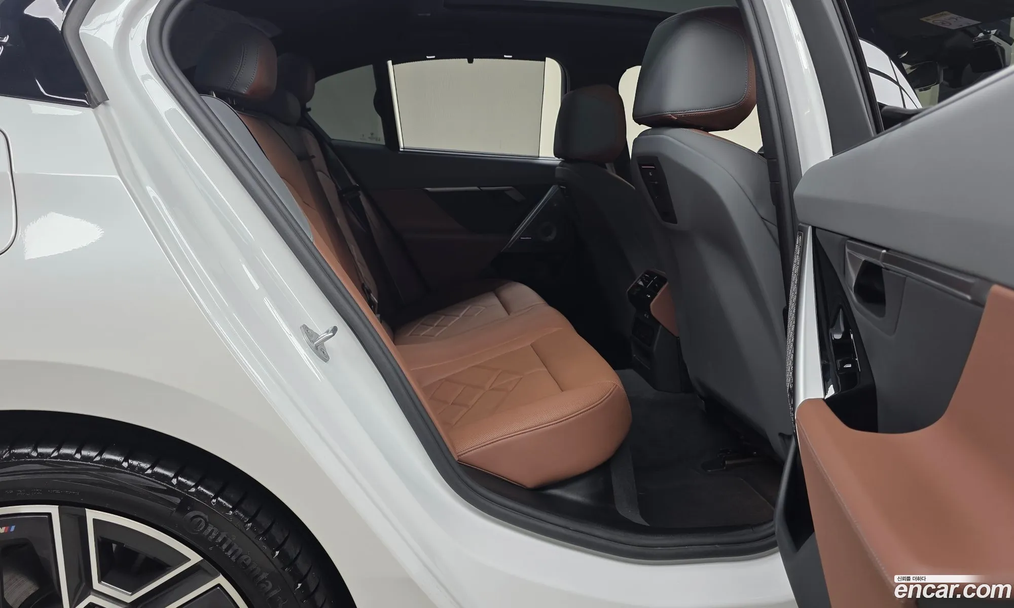 BMW 5 Series 2025 — 31